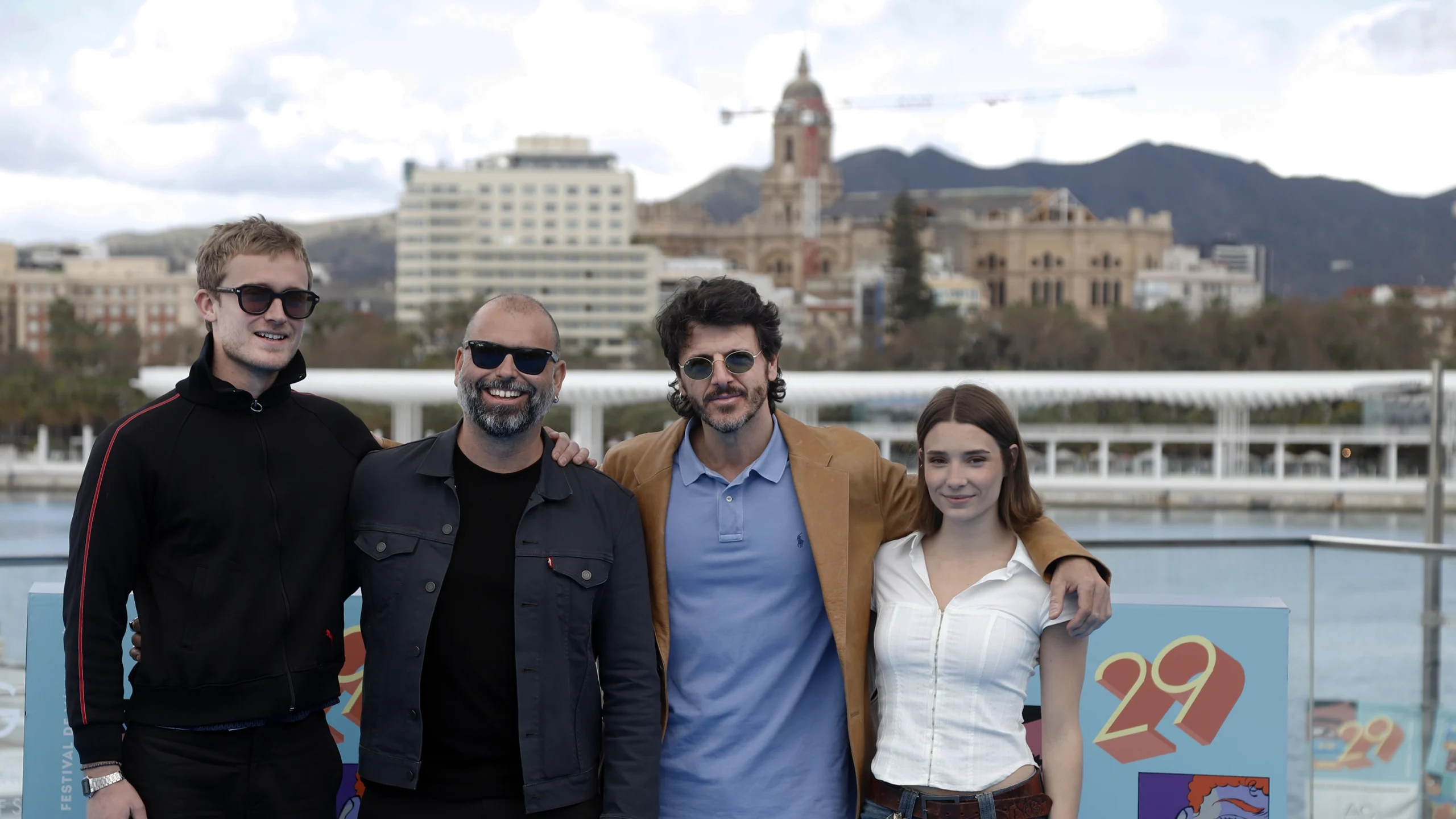 a-una-isla-de-ti-festival-malaga-morena-films-portada